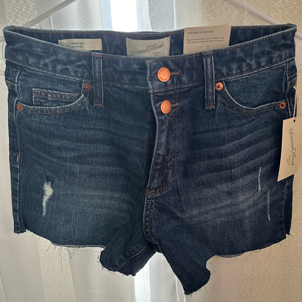 Size 0 denim shorts.